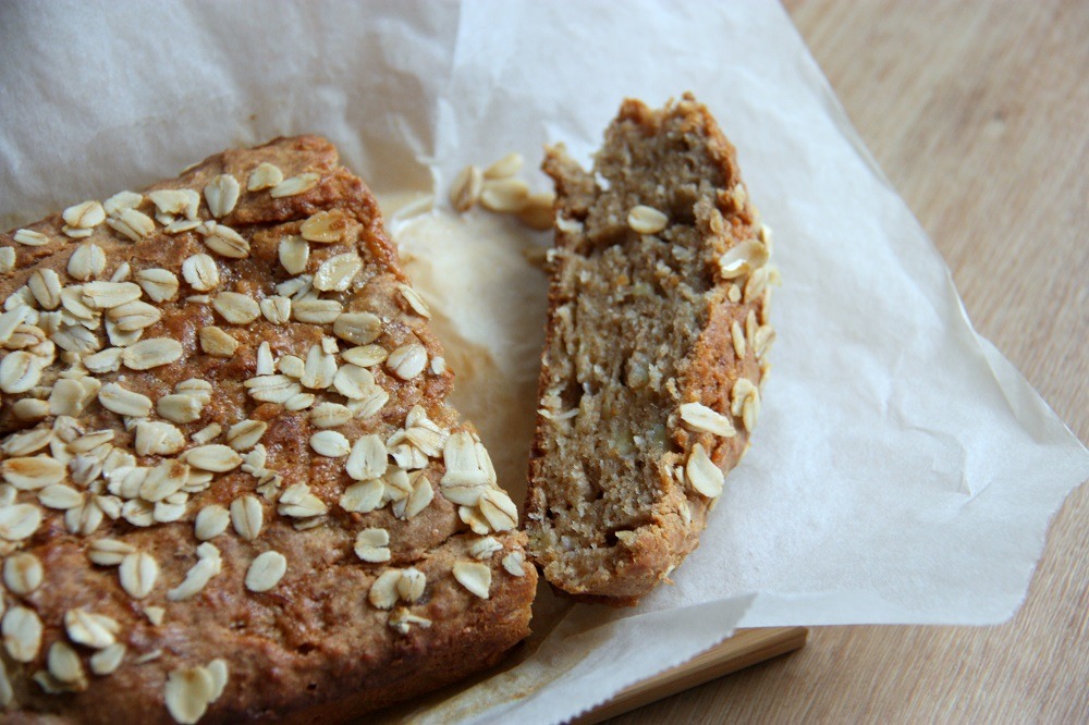 banana and coconut bread www.thehomecookskitchen.com
