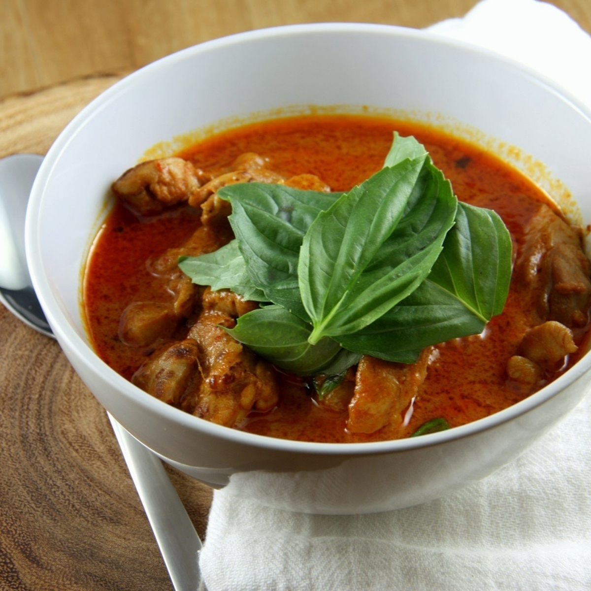Tantalising Thai Red Curry with Chicken - The Home Cook's Kitchen