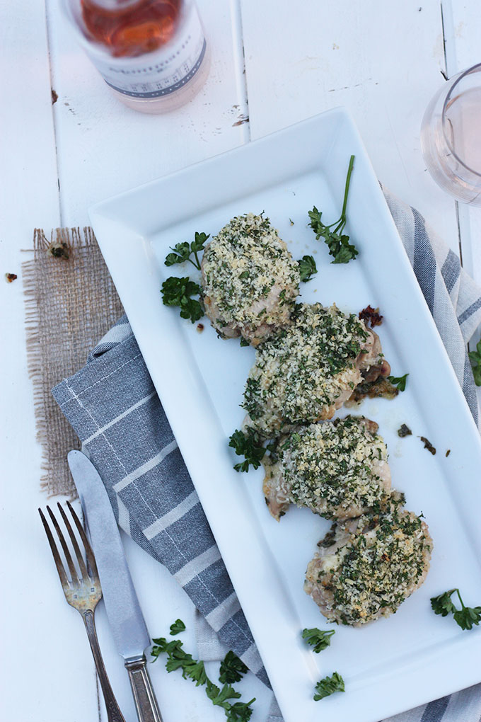 A perfect summer dish - parmesan crusted chicken www.thehomecookskitchen.com