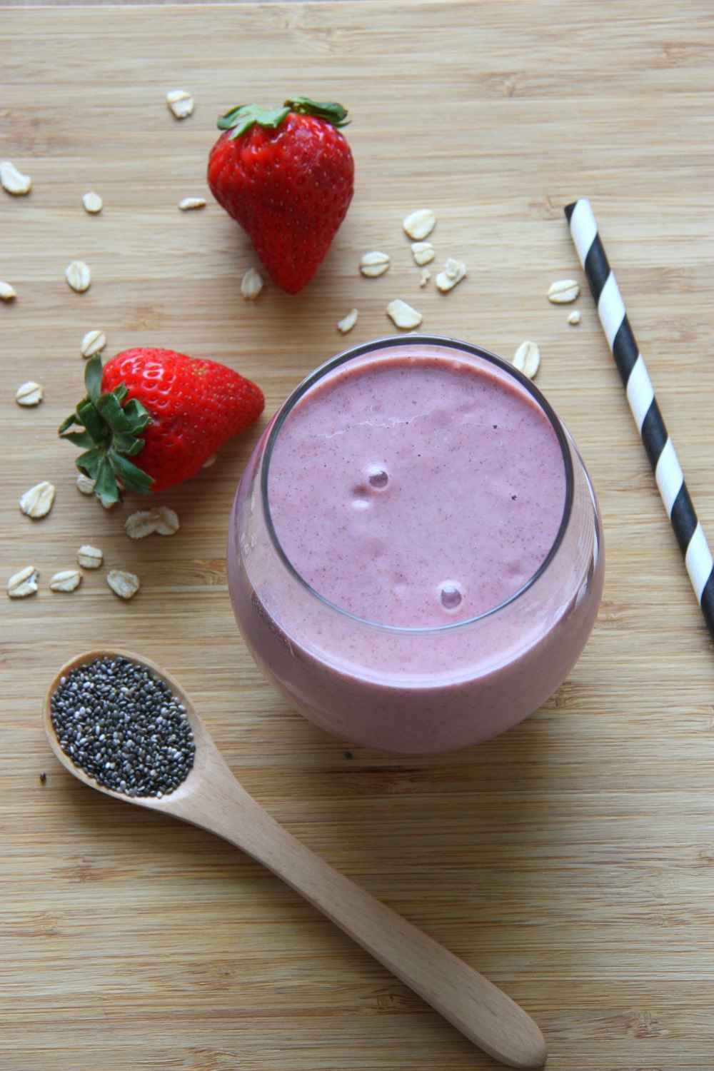 strawberry & raspberry breakfast smoothie