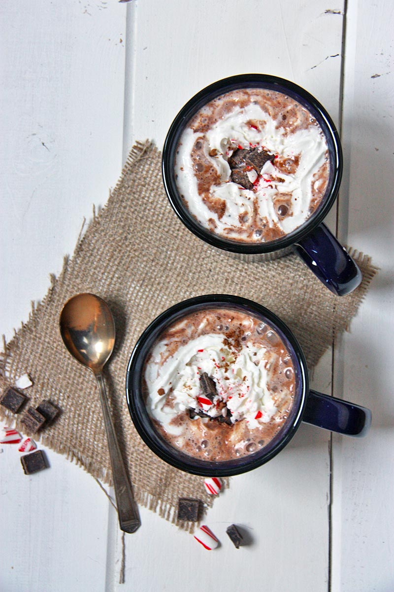 Peppermint Hot Chocolate www.thehomecookskitchen.com perfect for a cold Christmas!