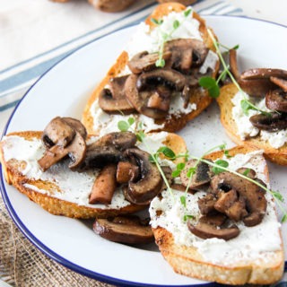 Mushroom Goat Cheese Bruschetta - perfect for a lazy weekend brunch or dinner party get the recipe at www.thehomecookskitchen