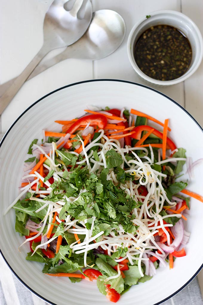 Thai Green Salad - a light and fresh salad, perfect for summer www.thehomecookskitchen.com how to plan for a dinner party