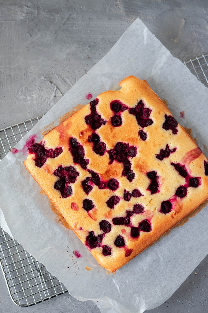 baked lemon sour cream cake