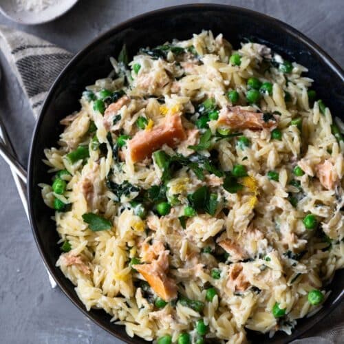 hot smoked salmon pasta in a blue bowl